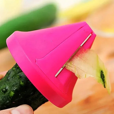 Spiralizer Vegetable Slicer,Handheld Spiralizer Vegetable Fruit Zucchini Noodle Maker Grater Slicer Cutters, Kitchen Gadget by Smarsty