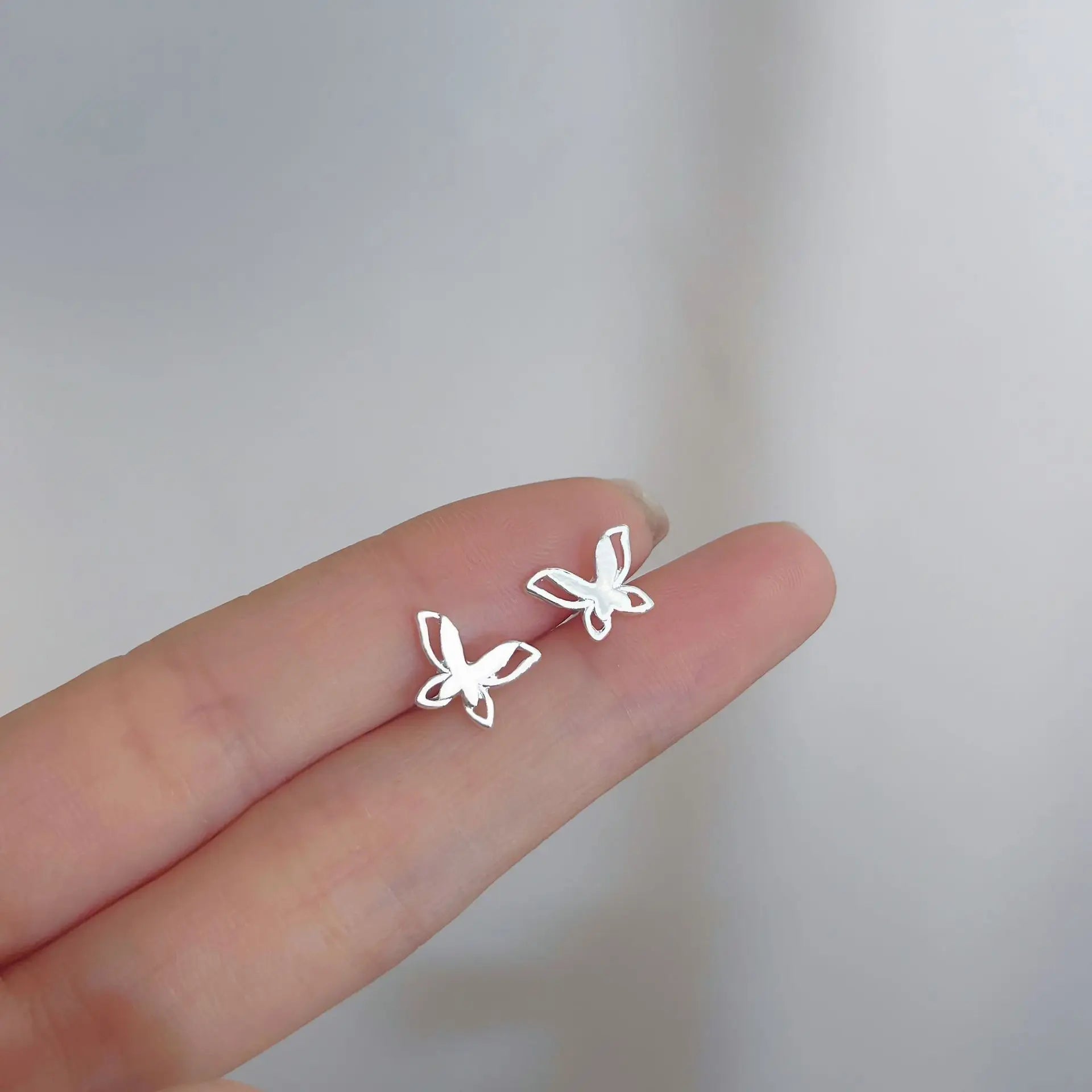 Hypoallergenic Heart Stud Earrings Minimalist Daily Wear - Smarsty