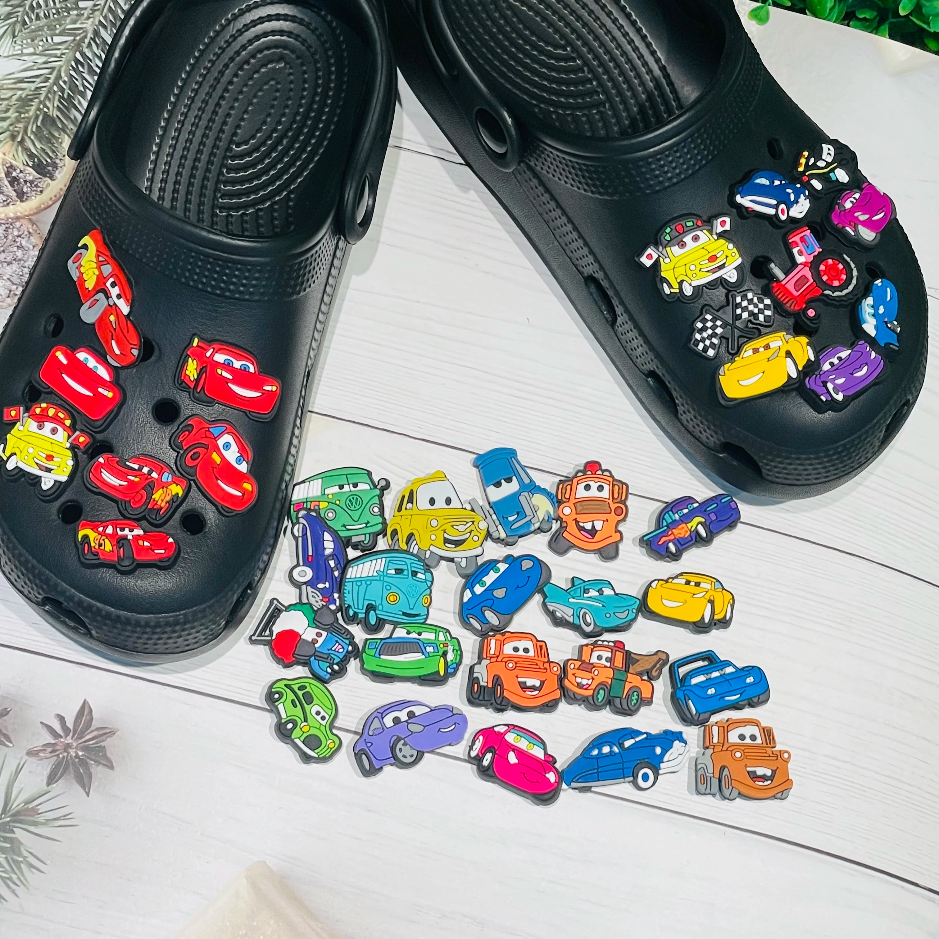 1Pcs Mix Cars Luigi Ramone Lightning McQueen PVC Shoe Charms Kids Popular Buckle Decorations Fit Birthday Gifts