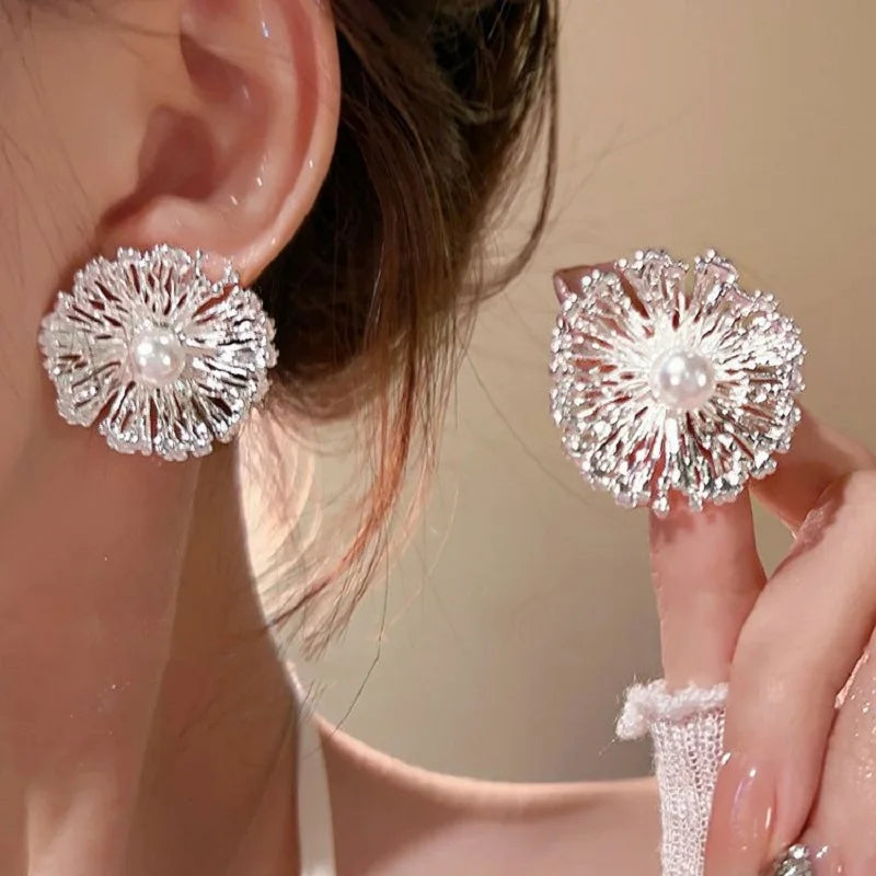 Pearl Stud Earrings Metal Flower Design Gold Color - Smarsty