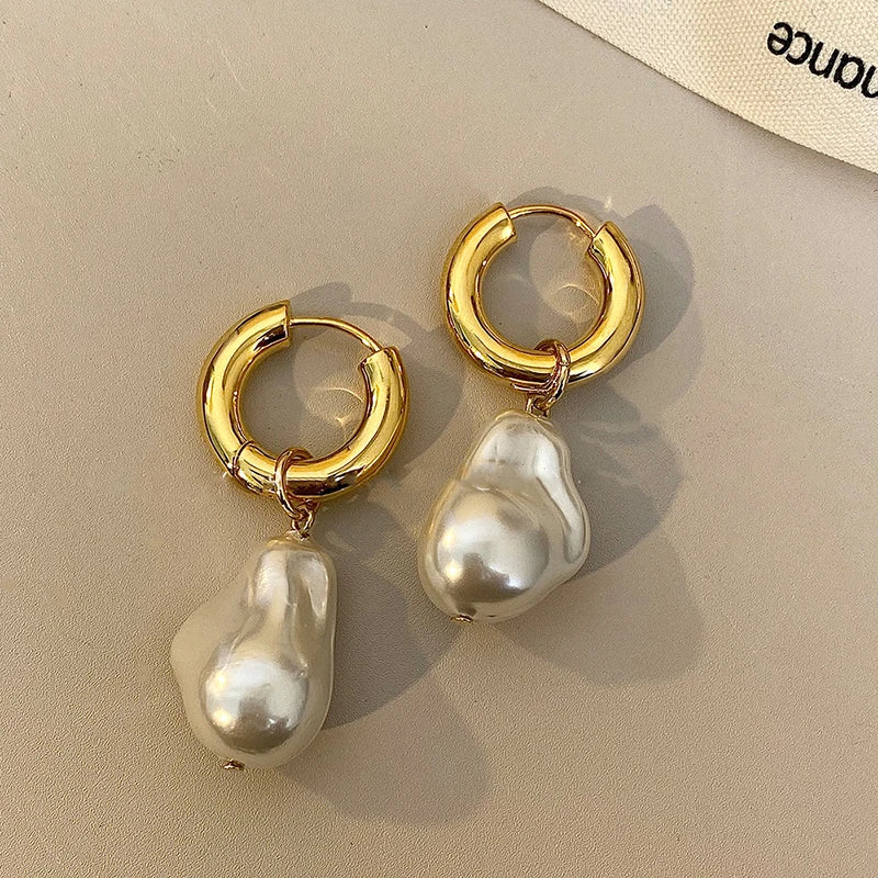 Elegant Gold Vintage Circle Drop Earrings with Baroque Pearl - Smarsty