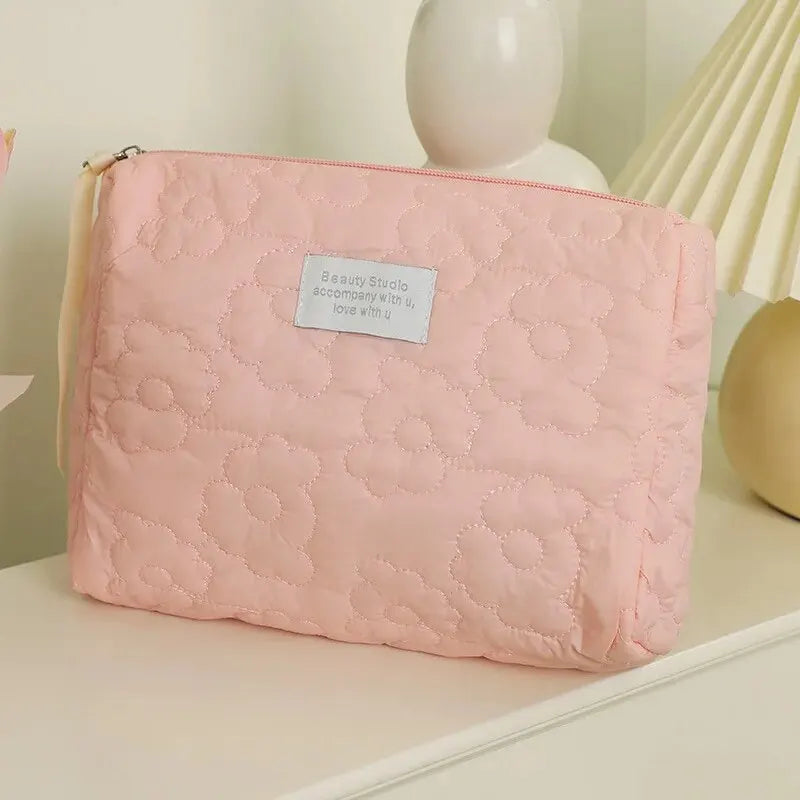 Embroidery Large-Capacity Cosmetic Bag Waterproof Portable Storage Bag Travel Makeup Pouch - Smarsty