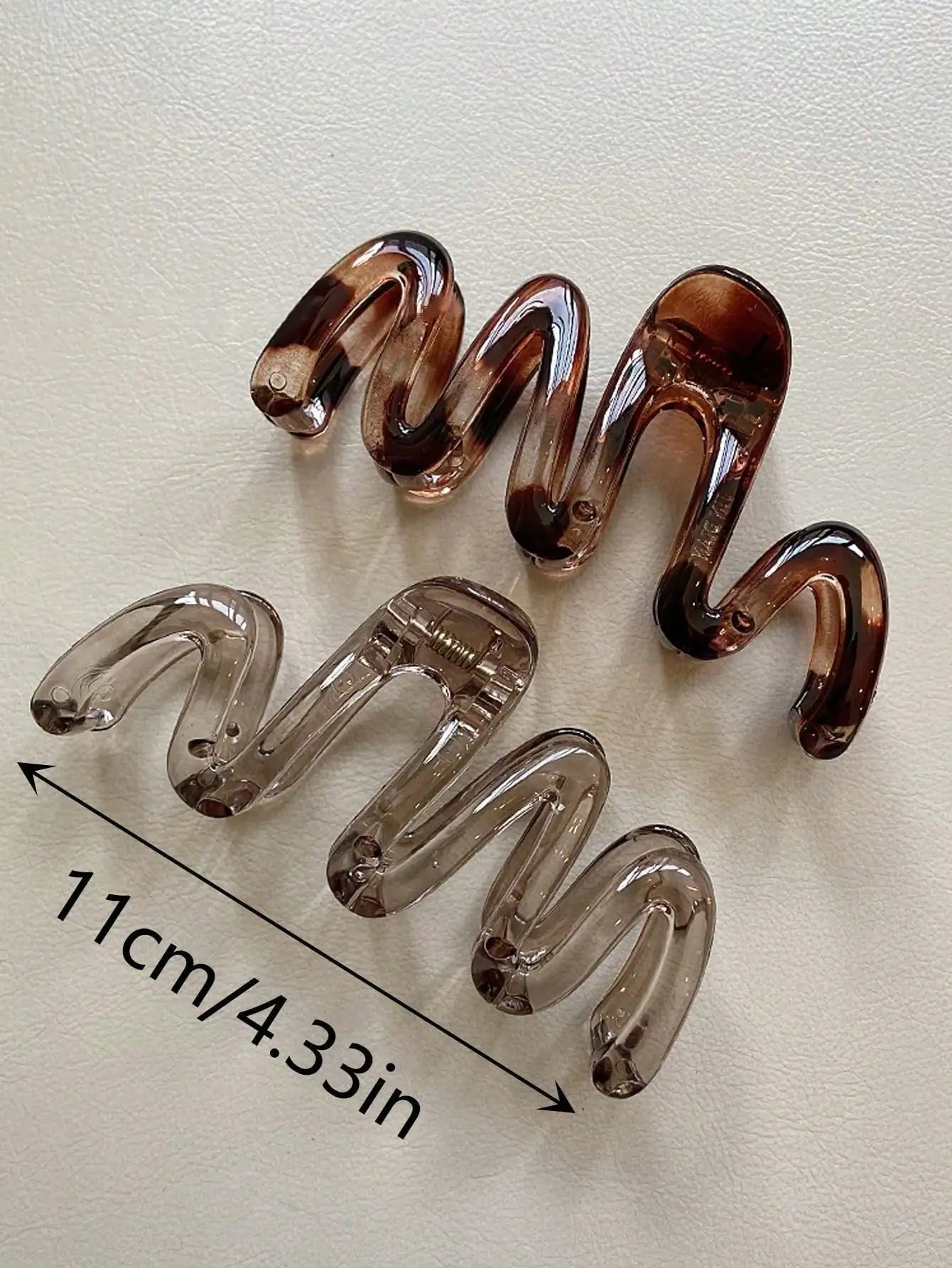 Wavy Amber Brown Large Hair Clip Glossy Lightweight 11cm - Smarsty