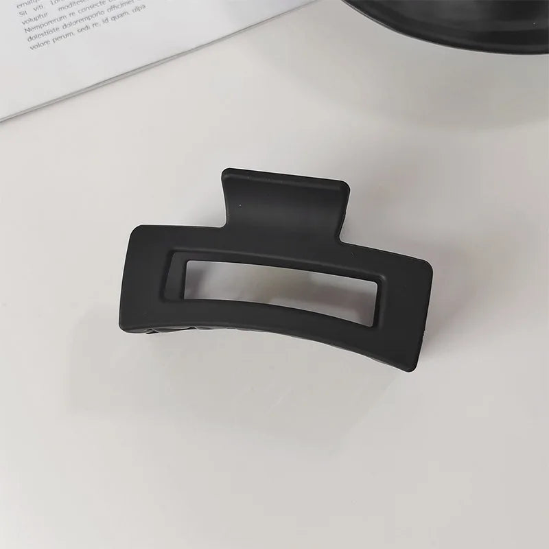 Elegant Black Geometric Hair Claw Secure Hold Easy Clip - Smarsty