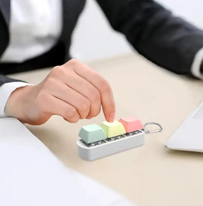 4 Keys Keyboard Keycaps Fidget Toy DIY Finger Keycaps Party Stress Relief Keyboard Caps Finger Button Fidget Decompression Toys - Smarsty