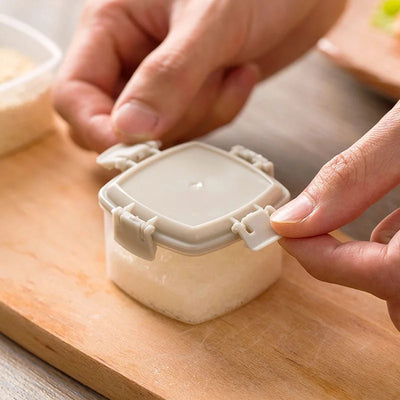 4pcs Plastic Sauce Squeeze Bottle Mini Seasoning Box Salad Dressing Containers Outdoor Portable Barbecue Spice Jar Kitchen Tool by Smarsty