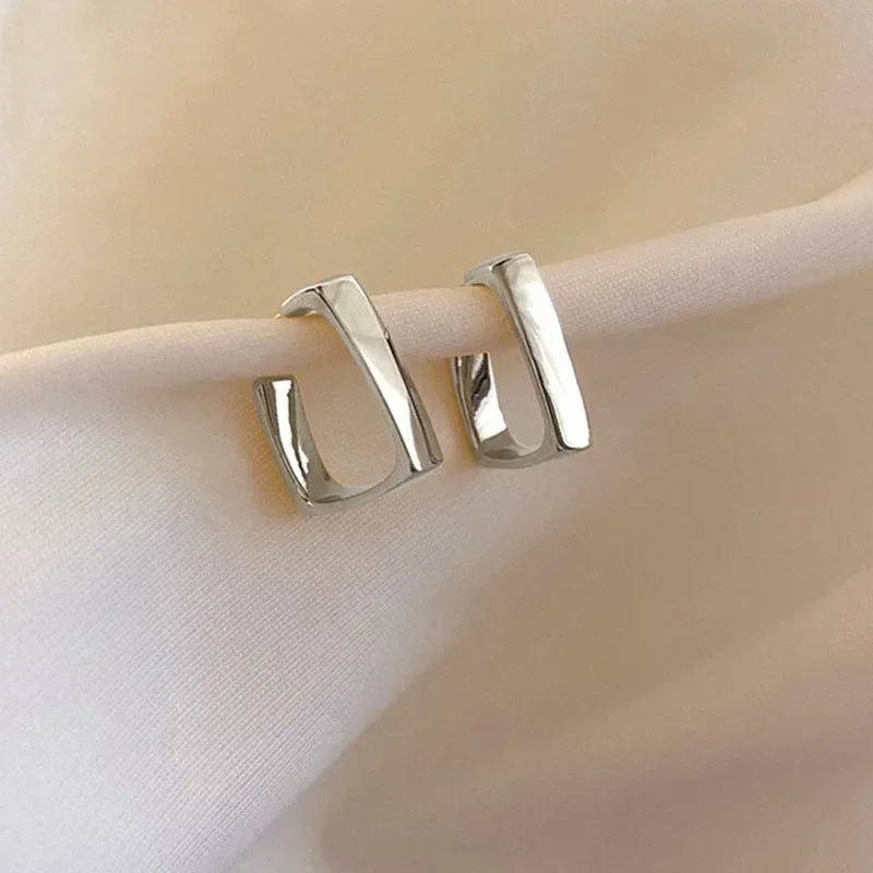 Geometric Metal Dangle Earrings in Gold and Silver Colors - Smarsty