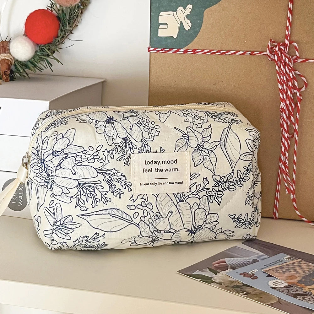 Wholesale Vintage Flower Women Cosmetic Bag Portable Zipper Makeup Travel Organizer Female Handbag Toiletry Quilting Pouch - Smarsty