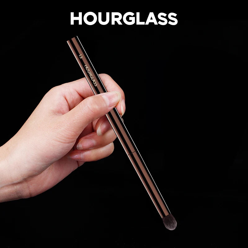 Hourglass No 13 Precision Smudge Brush for Flawless Eyes - Smarsty
