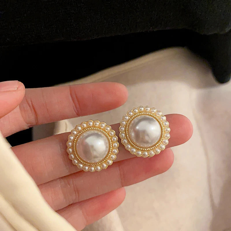 Pearl Stud Earrings For Women Geometric Round Design - Smarsty