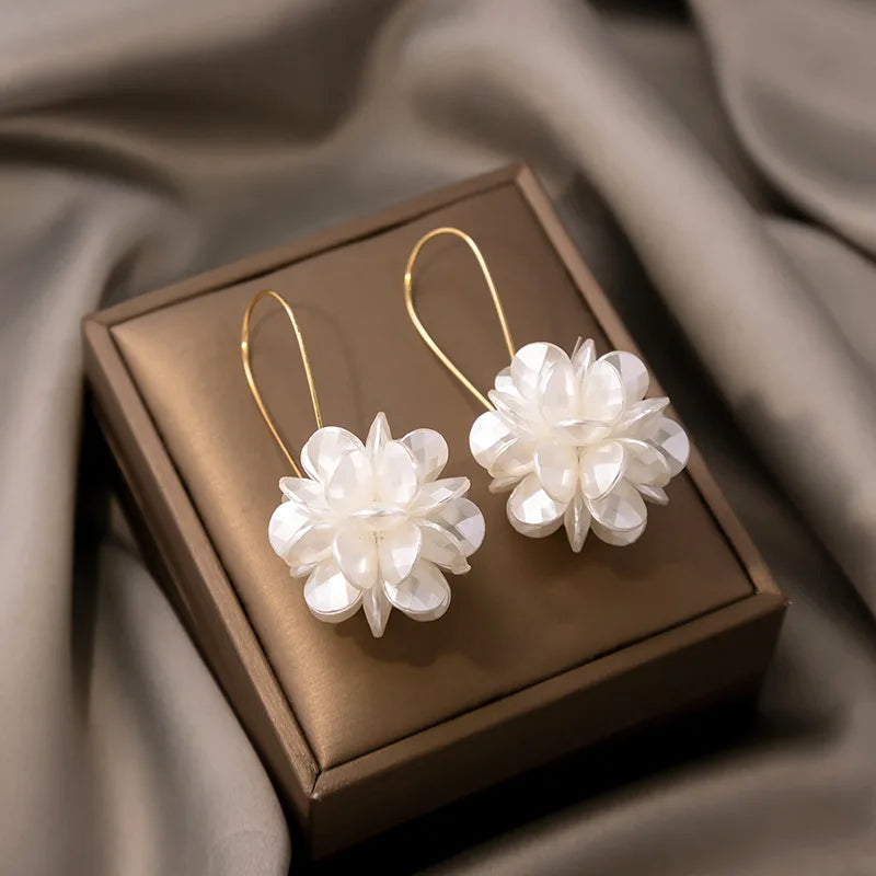 Versatile Pearl Petal Ball Earrings For Women Fashion Set - Smarsty