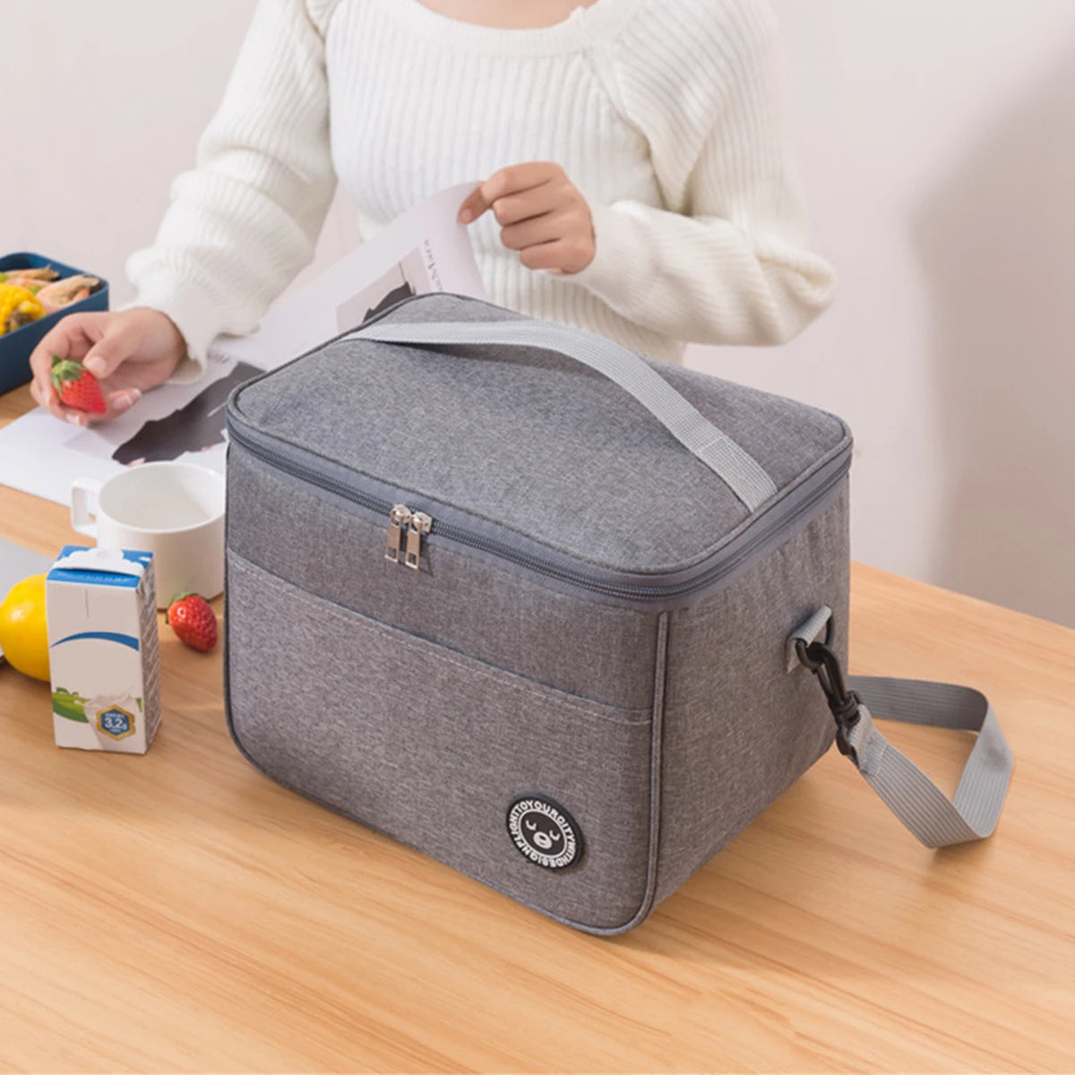 Insulated Lunch Bag With Shoulder Strap Waterproof Design - Smarsty