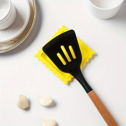 1pc Cartoon Biscuit-Shaped Soup Spoon Rest - Heat Insulating and Anti-Scalding  Mat for Kitchen Gadgets for Restaurant Kitchen