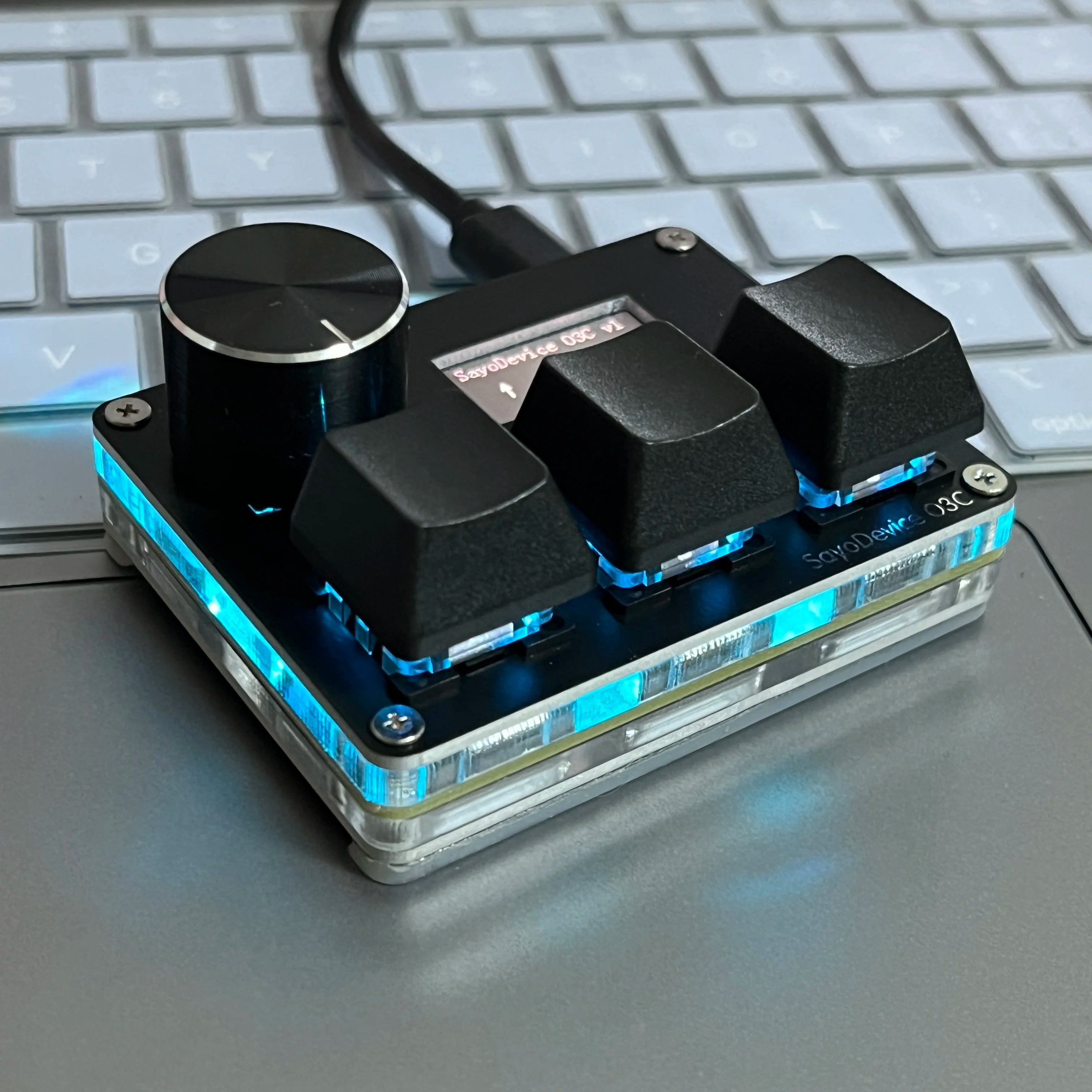 Magnetic Pink Rapid Trigger Hall Switch Keyboard With Knob