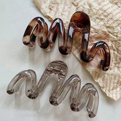 Wavy Amber Brown Large Hair Clip Glossy Lightweight 11cm - Smarsty