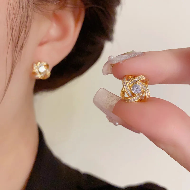 Light Luxury Zircon Stud Earrings Hollow Geometric - Smarsty