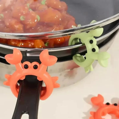 4/1PCS Silicone Spatula Rack Small Crab Anti Scalding Overflow Pot Clip Spoon Holder Clip Universal Shovel Rack Kitchen Gadget by Smarsty