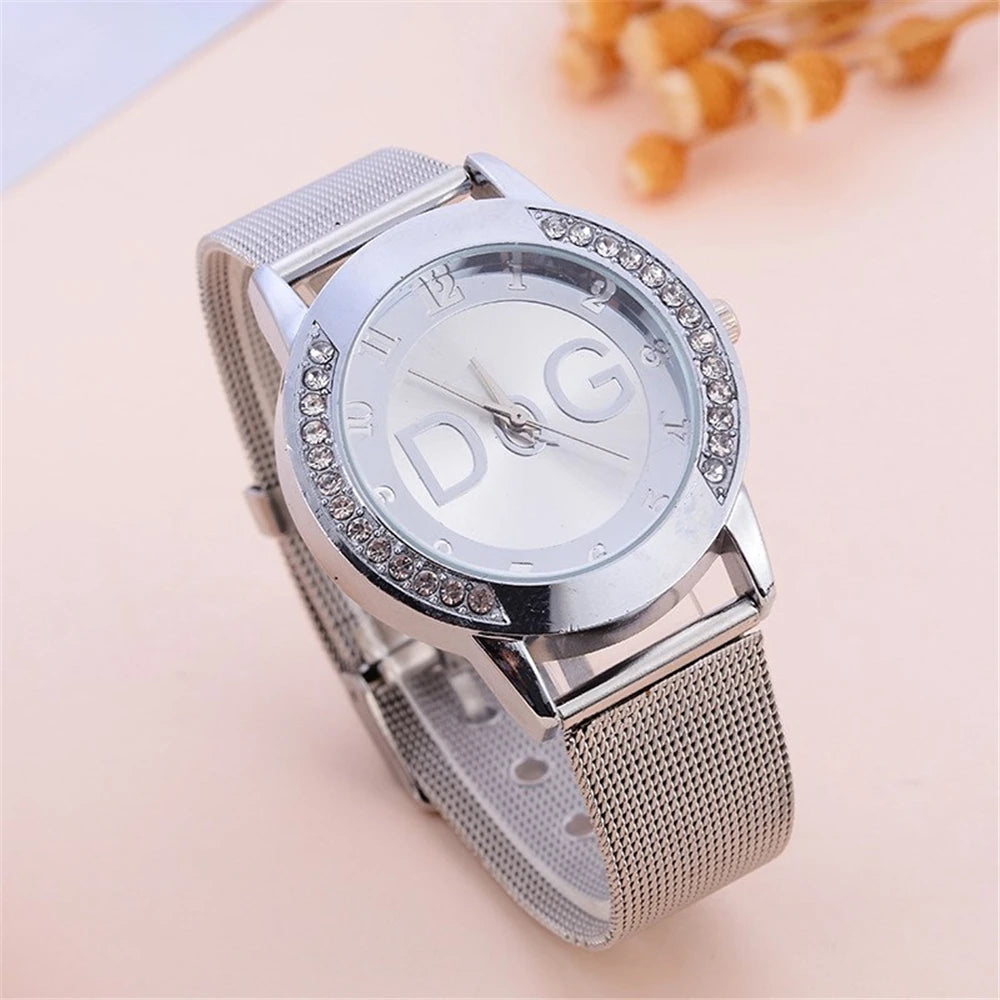 Luxury Women's Diamond Quartz Watch with Gold Mesh Strap - Smarsty