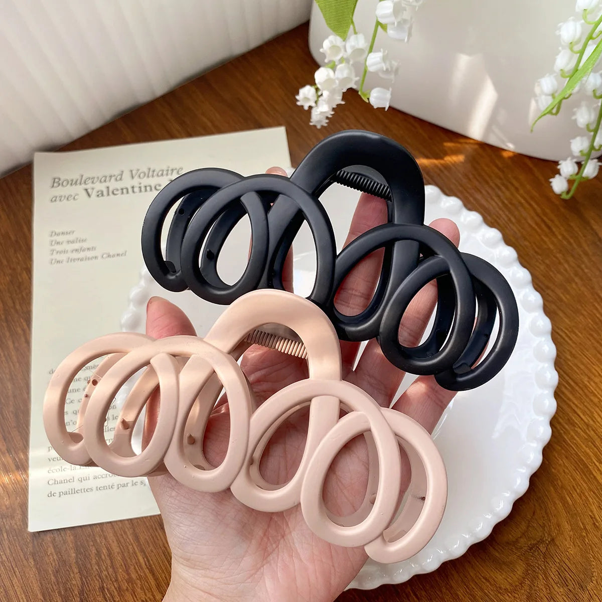Frosted Hollow Bow Hair Claw Clip Elegant Korean Style - Smarsty