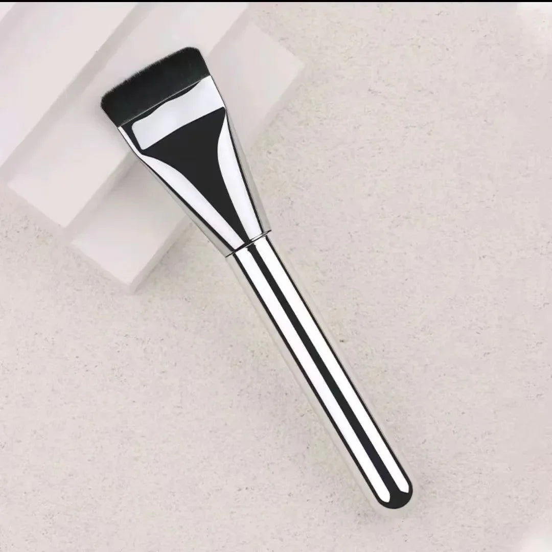 Korean Ultra-Thin Foundation Brush for Flawless Makeup - Smarsty