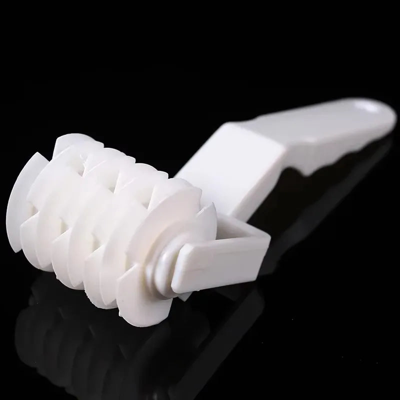 Plastic Pastry Pizza Roller Cutter for Easy Baking - Smarsty