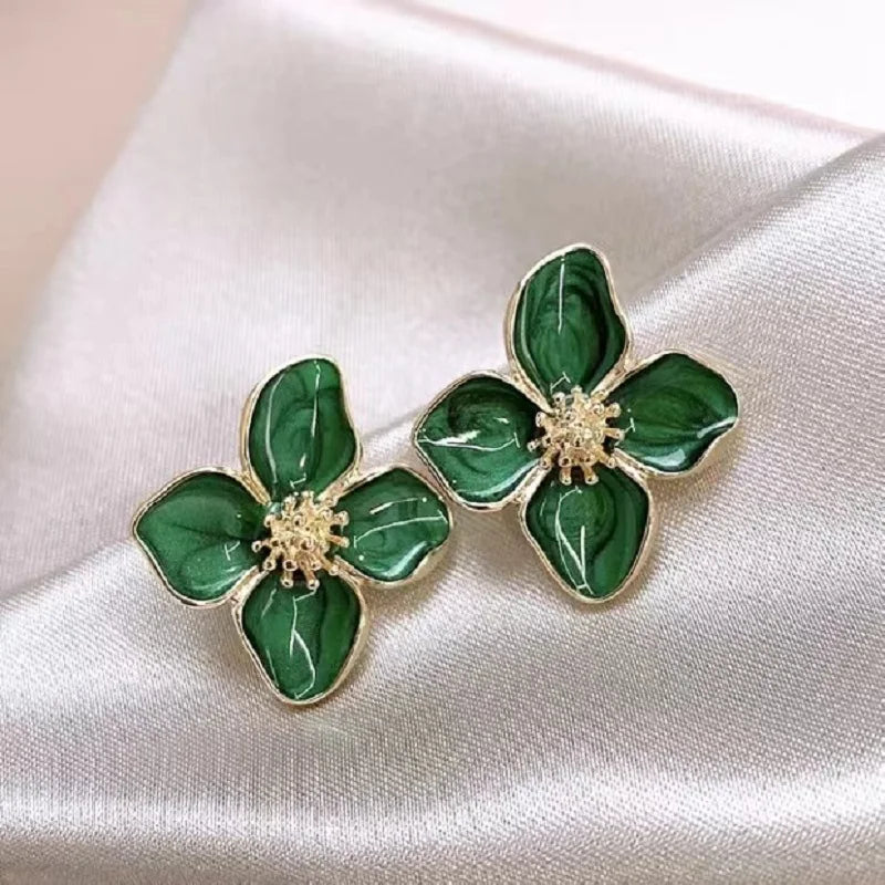 Vintage Sweet Flower Stud Earrings For Women Bridal - Smarsty