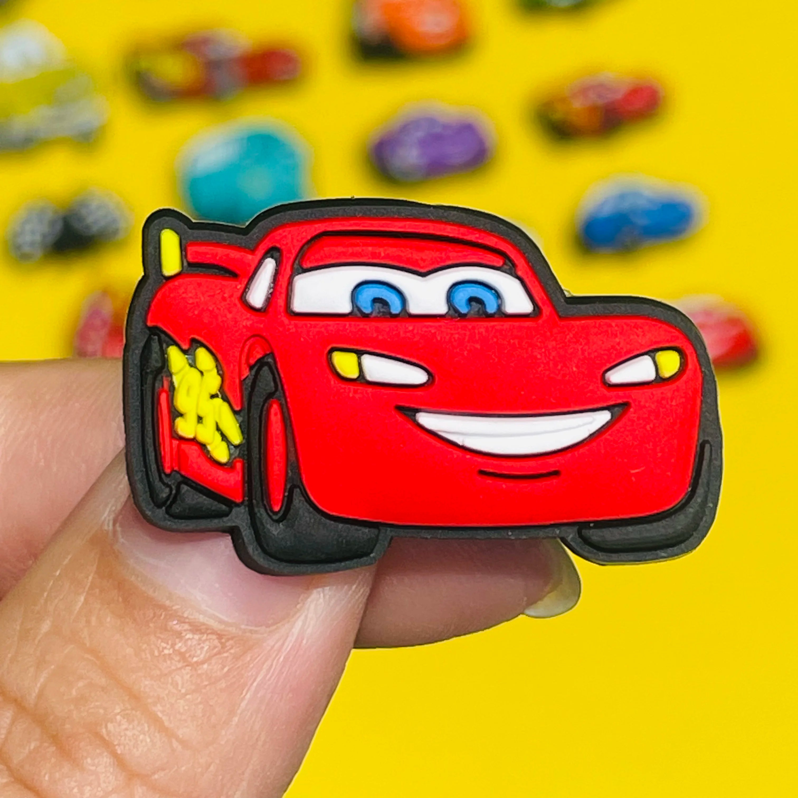 1Pcs Mix Cars Luigi Ramone Lightning McQueen PVC Shoe Charms Kids Popular Buckle Decorations Fit Birthday Gifts
