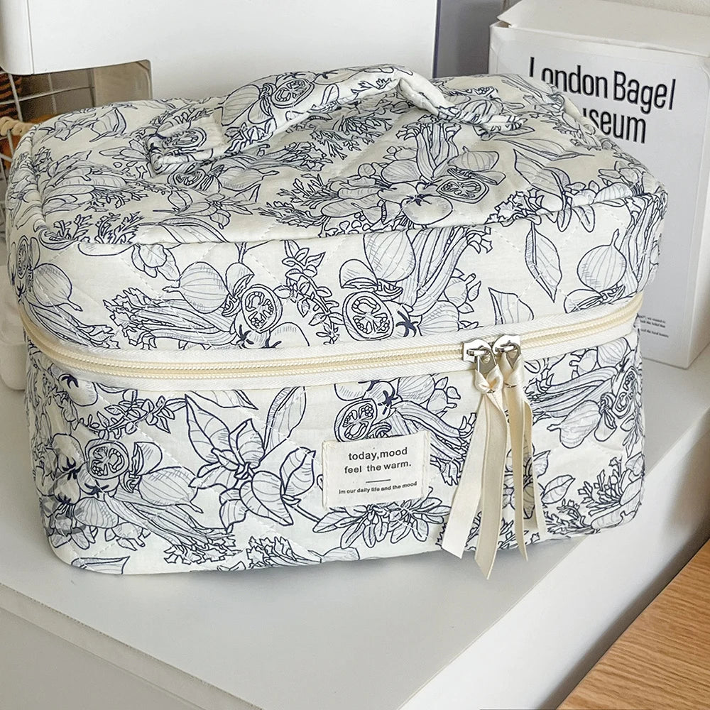 Wholesale Vintage Flower Women Cosmetic Bag Portable Zipper Makeup Travel Organizer Female Handbag Toiletry Quilting Pouch - Smarsty