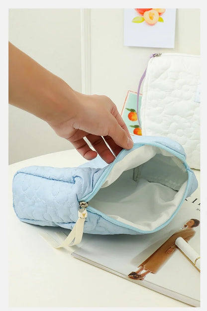 Embroidery Large-Capacity Cosmetic Bag Waterproof Portable Storage Bag Travel Makeup Pouch - Smarsty
