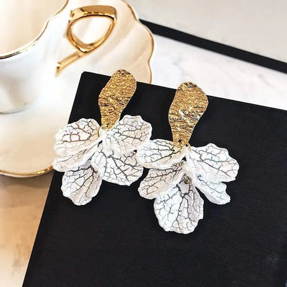 Korean White Shell Flower Drop Earrings for Women Fashion - Smarsty