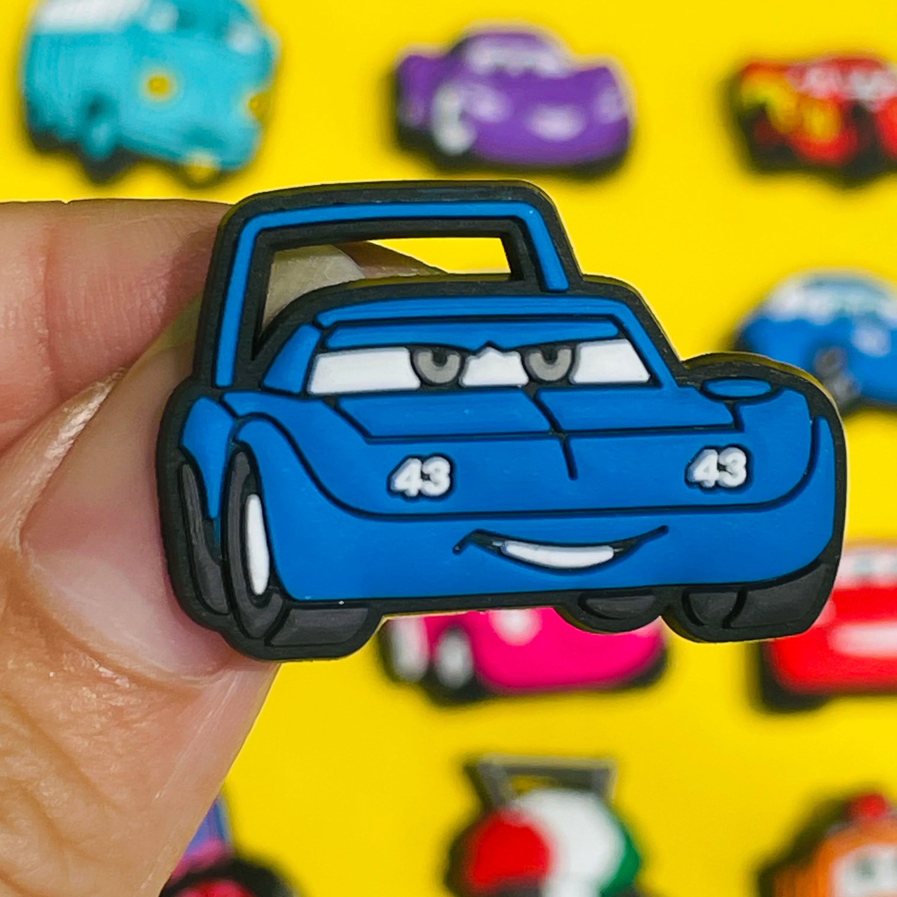 1Pcs Mix Cars Luigi Ramone Lightning McQueen PVC Shoe Charms Kids Popular Buckle Decorations Fit Birthday Gifts