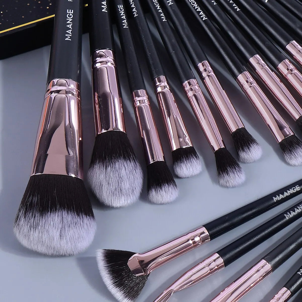 Maange 20Pcs Makeup Brush Set for Flawless Application - Smarsty