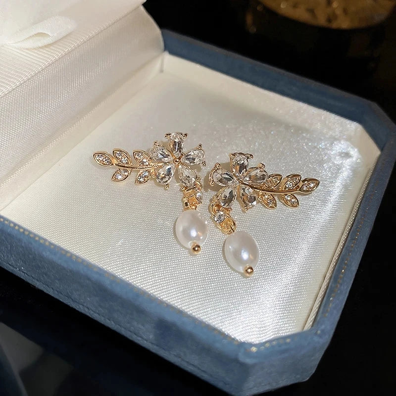 Zircon Stud Earrings Floral Leaf With Pearl Shimmer - Smarsty