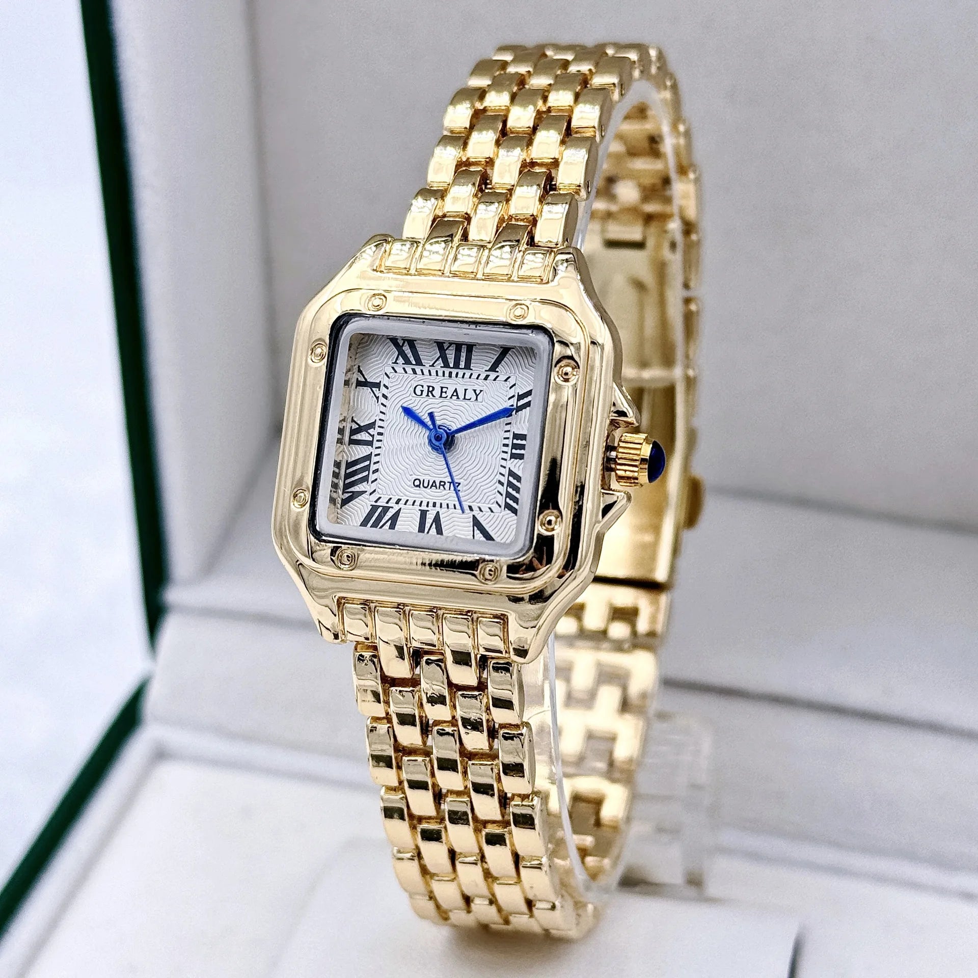 Light Luxury Gold Stainless Steel Women's Quartz Watch - Smarsty