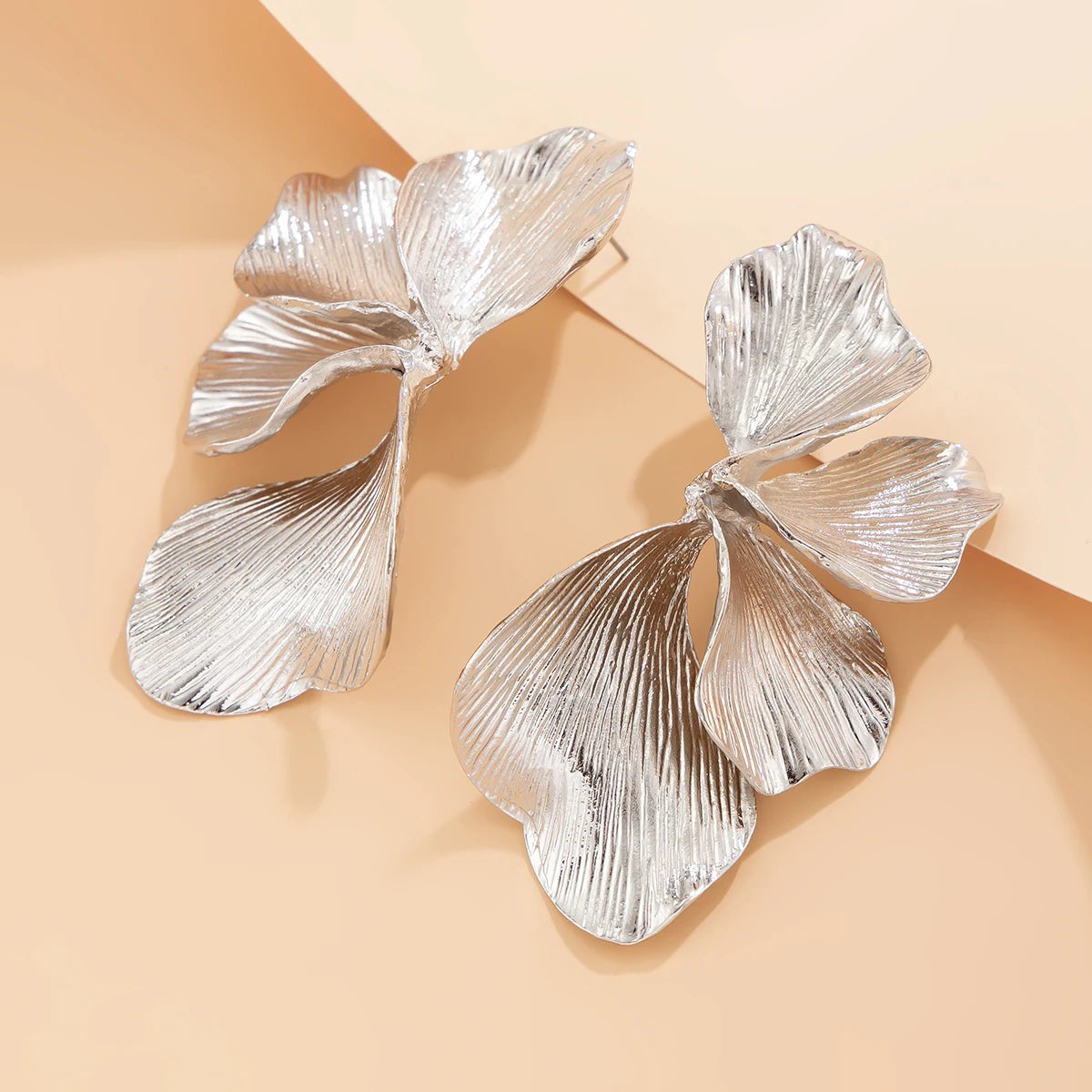 Elegant Ginkgo Leaf Stud Earrings Gold Petal Design - Smarsty
