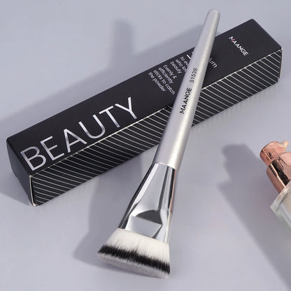MAANGE Flat Round Makeup Brush for Flawless Application - Smarsty