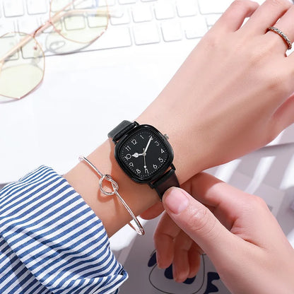 Fashion Brand Bear Women Quartz Watch with Silicone Band - Smarsty