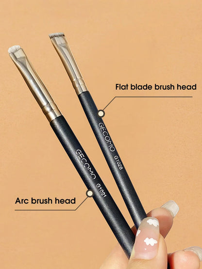 Eyeliner and Eyebrow Brush for Precise Makeup Application - Smarsty