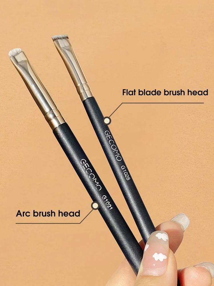 Eyeliner and Eyebrow Brush for Precise Makeup Application - Smarsty