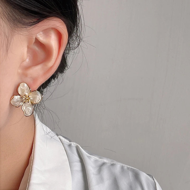 Vintage Sweet Flower Stud Earrings For Women Bridal - Smarsty