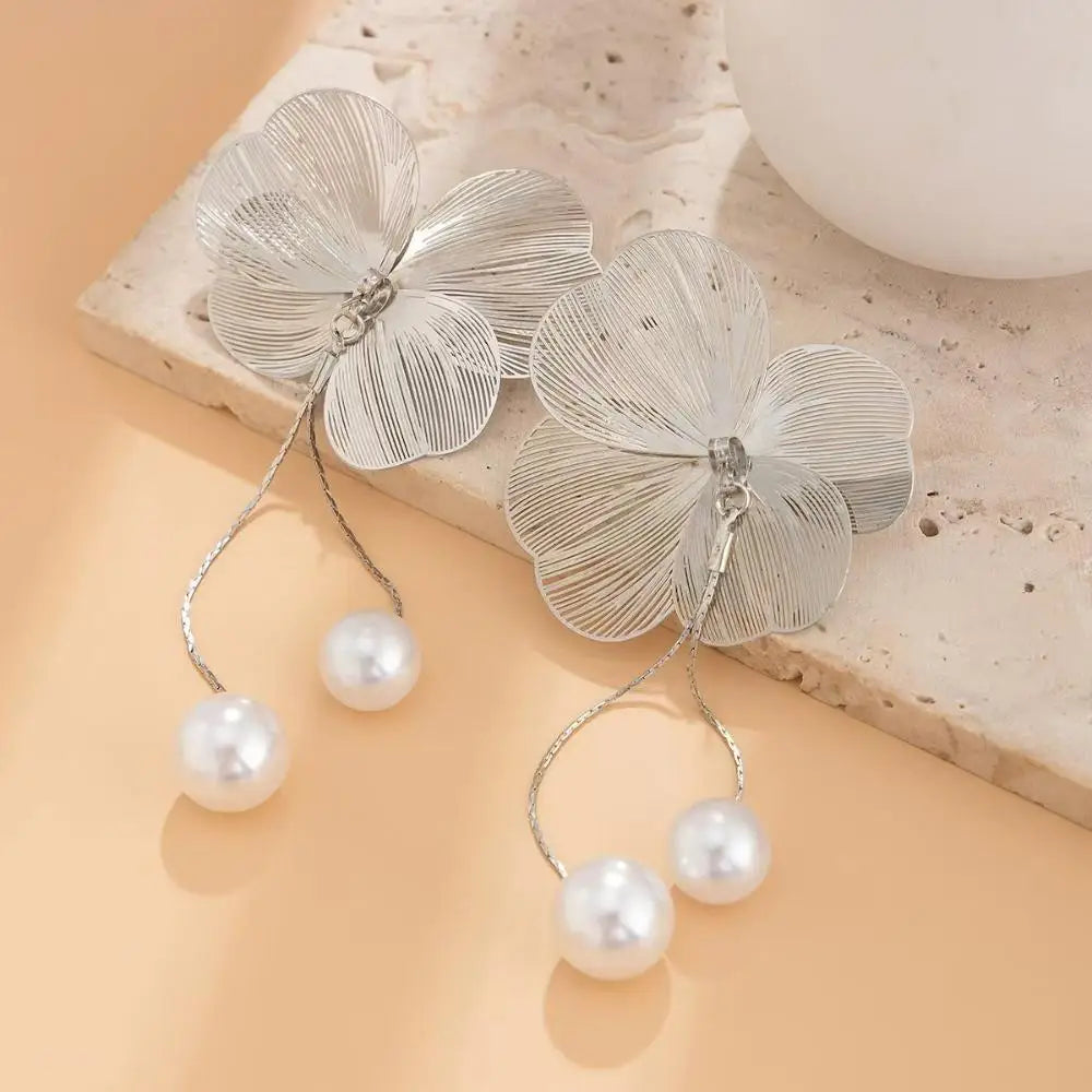 Romantic Flower Petal Tassel Earrings with Imitation Pearls - Smarsty
