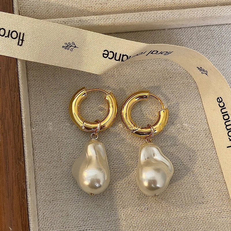 Elegant Gold Vintage Circle Drop Earrings with Baroque Pearl - Smarsty