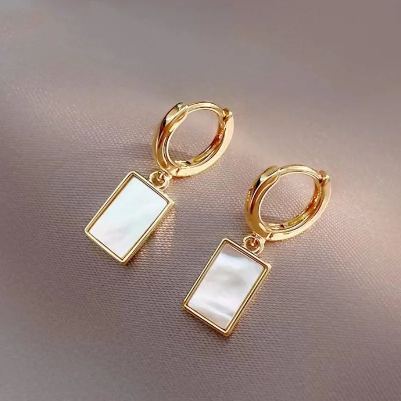 Minimal Geometric Circle Pearl Stud Earrings for Women - Smarsty