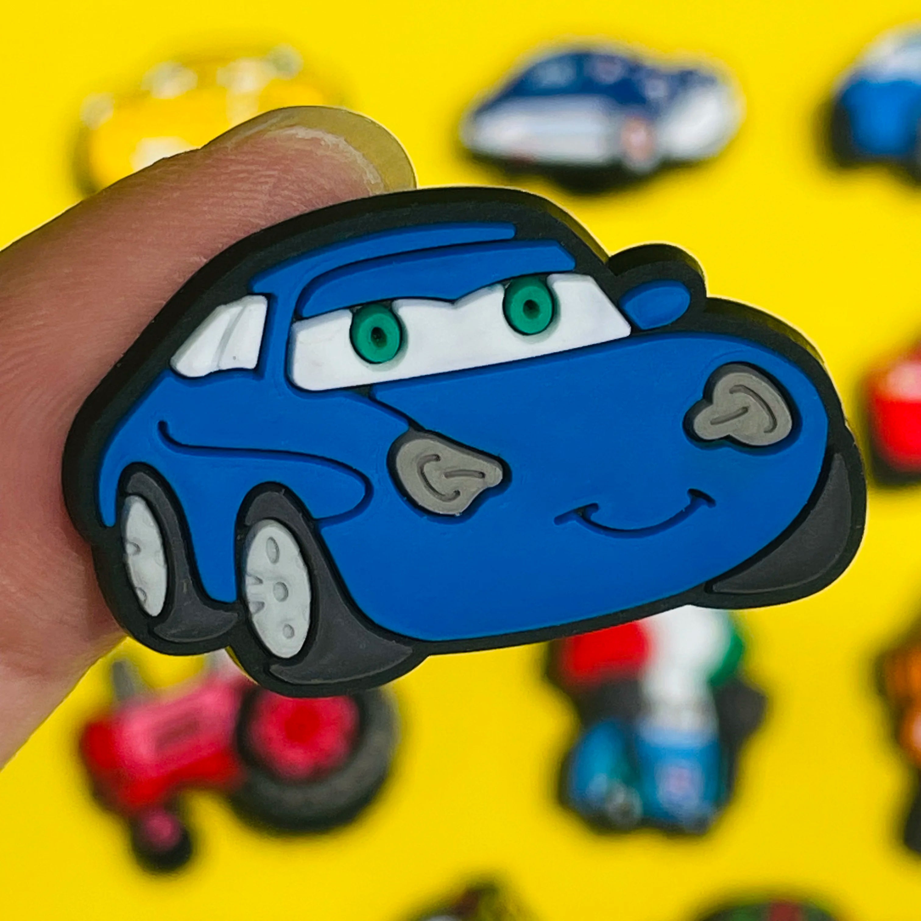 1Pcs Mix Cars Luigi Ramone Lightning McQueen PVC Shoe Charms Kids Popular Buckle Decorations Fit Birthday Gifts