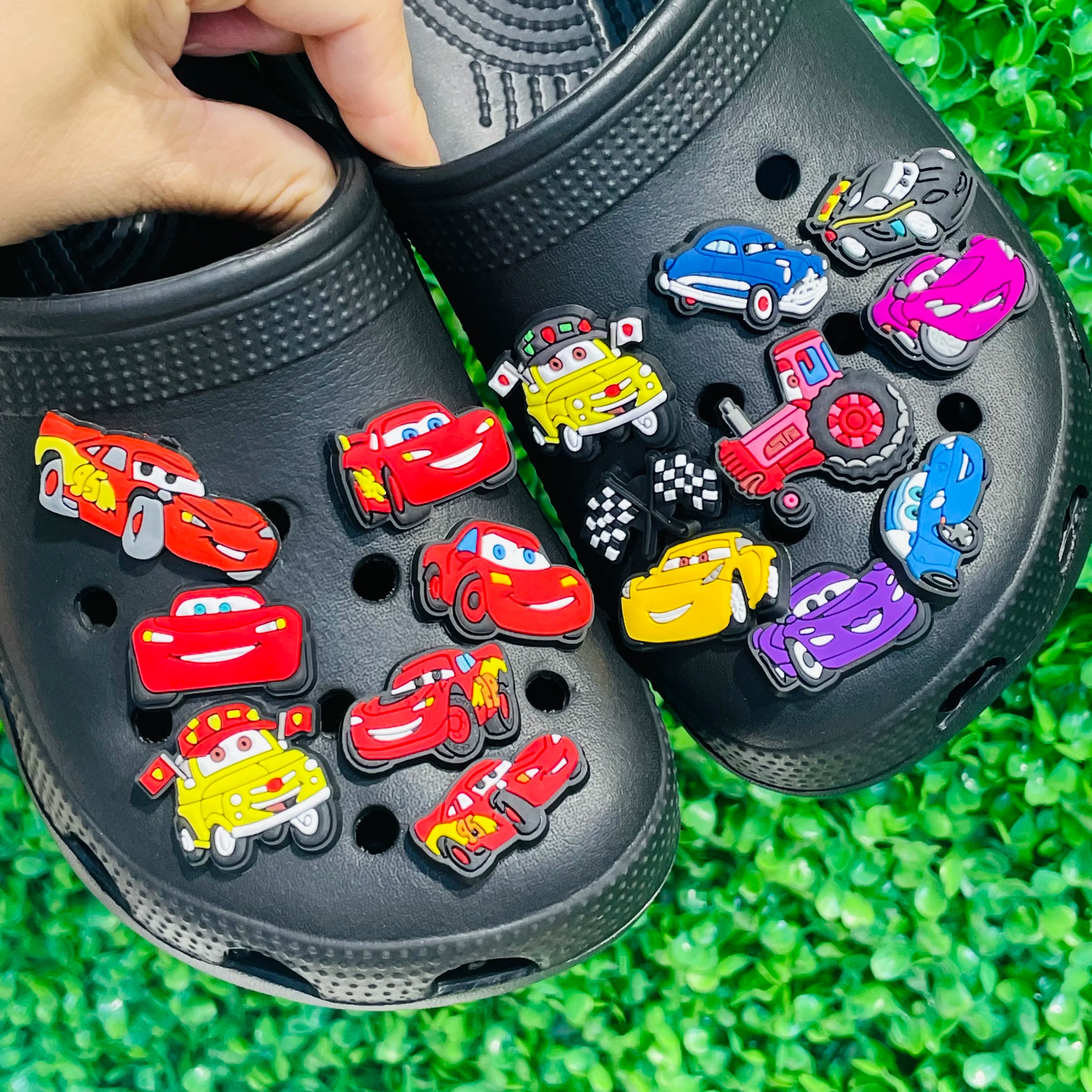 1Pcs Mix Cars Luigi Ramone Lightning McQueen PVC Shoe Charms Kids Popular Buckle Decorations Fit Birthday Gifts