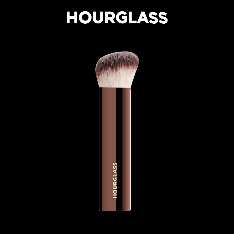 Hourglass No 20 Foundation Brush for Seamless Finish - Smarsty