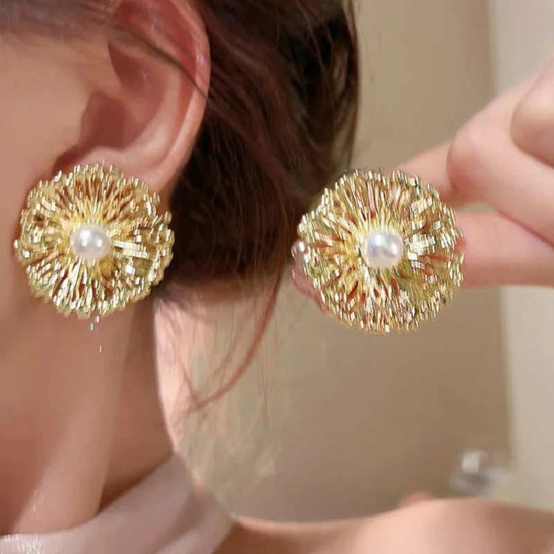 Pearl Stud Earrings Metal Flower Design Gold Color - Smarsty