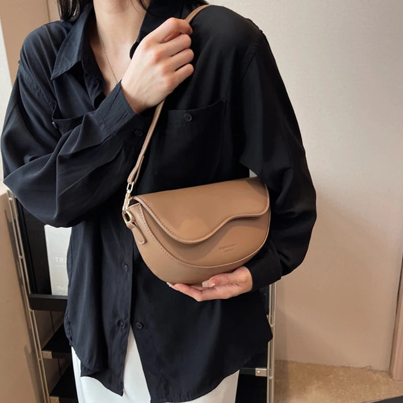 Women Vintage Saddle Bag With Wide Strap Crossbody - Smarsty