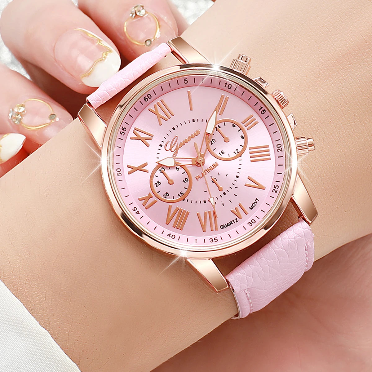 Fashionable Women's Quartz Watches with Leather Band - Smarsty