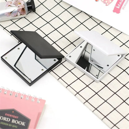 Portable LED Makeup Mirror With Magnification For Travel - Smarsty